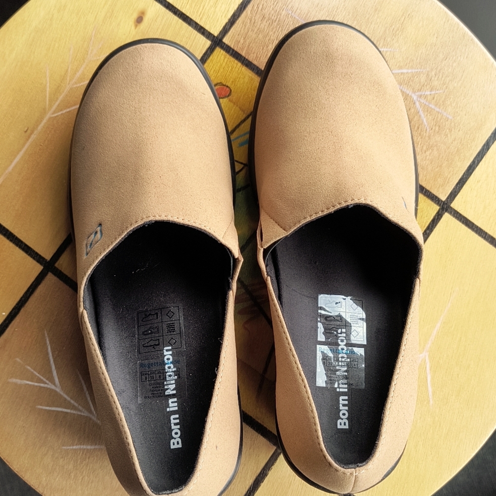 RegettaCanoe  size 8 Indian Tan and Black